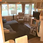 شاليه Prachtige Chalet Op De Veluwe Nabij Hoenderloo هونديرلو
