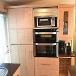 شاليه Prachtige Chalet Op De Veluwe Nabij Hoenderloo هونديرلو
