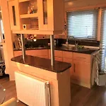 Prachtige Chalet Op De Veluwe Nabij Hoenderloo شاليه