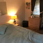 Prachtige Chalet Op De Veluwe Nabij Hoenderloo